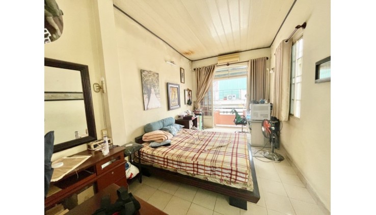 Bán Gấp Nhà Lê Quang Định 63m2, Lô góc 3 Tầng 4 P.Ngủ Nhỉnh 6 Tỉ